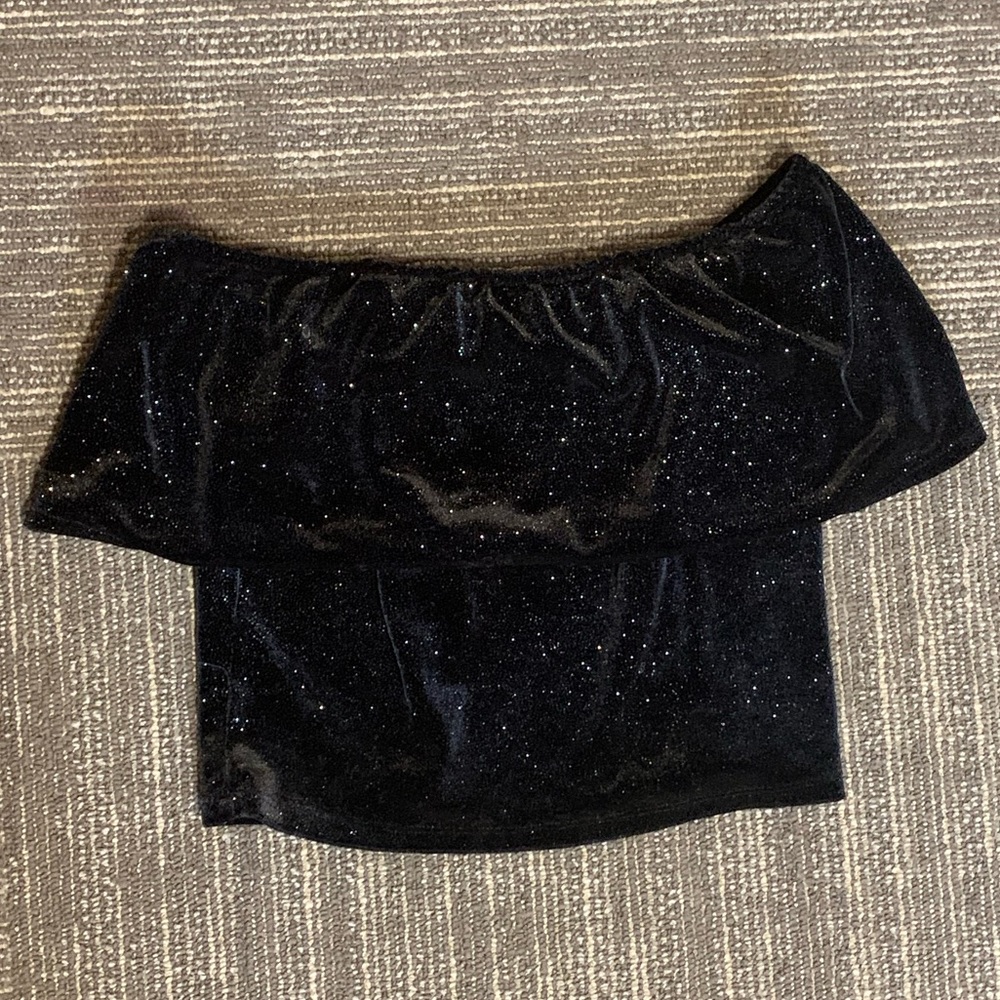 BERKSHA OFF THE SHOULDER BLACK SPARKLE CROP TOP